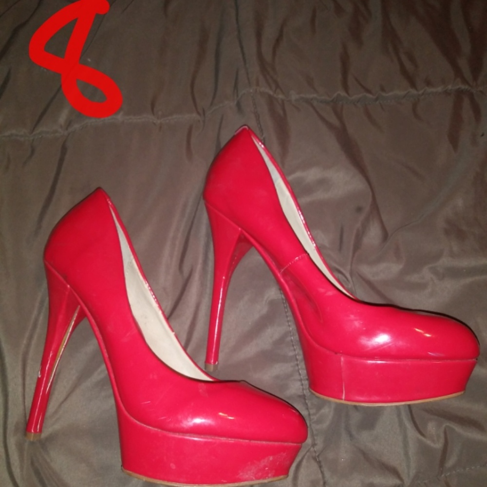 High Heels - Picture 3 of 8